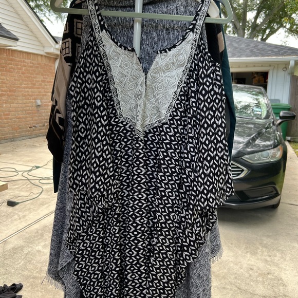 Annabelle Black and White Patterned Dress - Picture 1 of 2